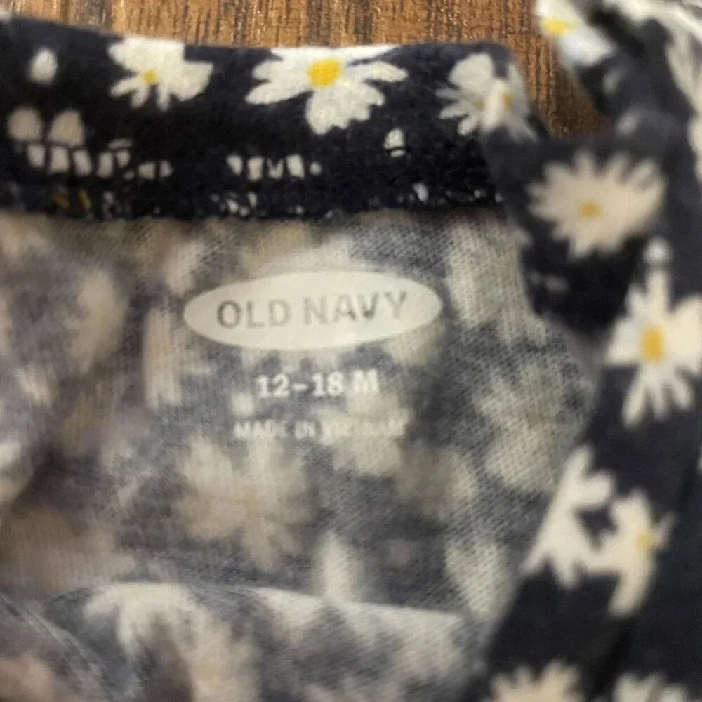 12-18 Months Old Navy 90s Inspired Daisy Floral Short SleeveTee